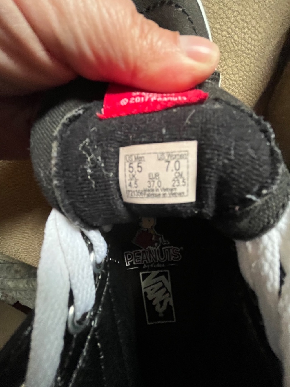 Vans x Peanuts Sk8-Hi "Charlie Kite." - Picture 7 of 7